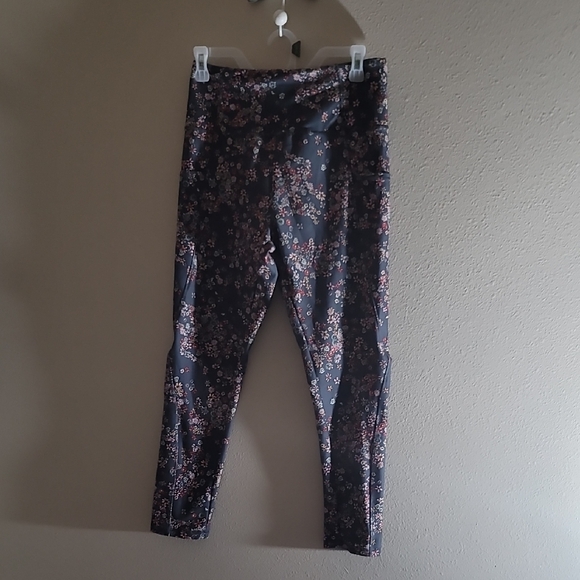 Floral Patterned Leggings - Picture 1 of 4